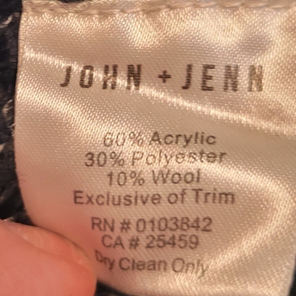 John + Jenn Black and White Knit Sweater - Picture 5 of 5